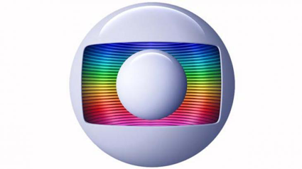 Uma bola branca com um arco-íris dentro dela